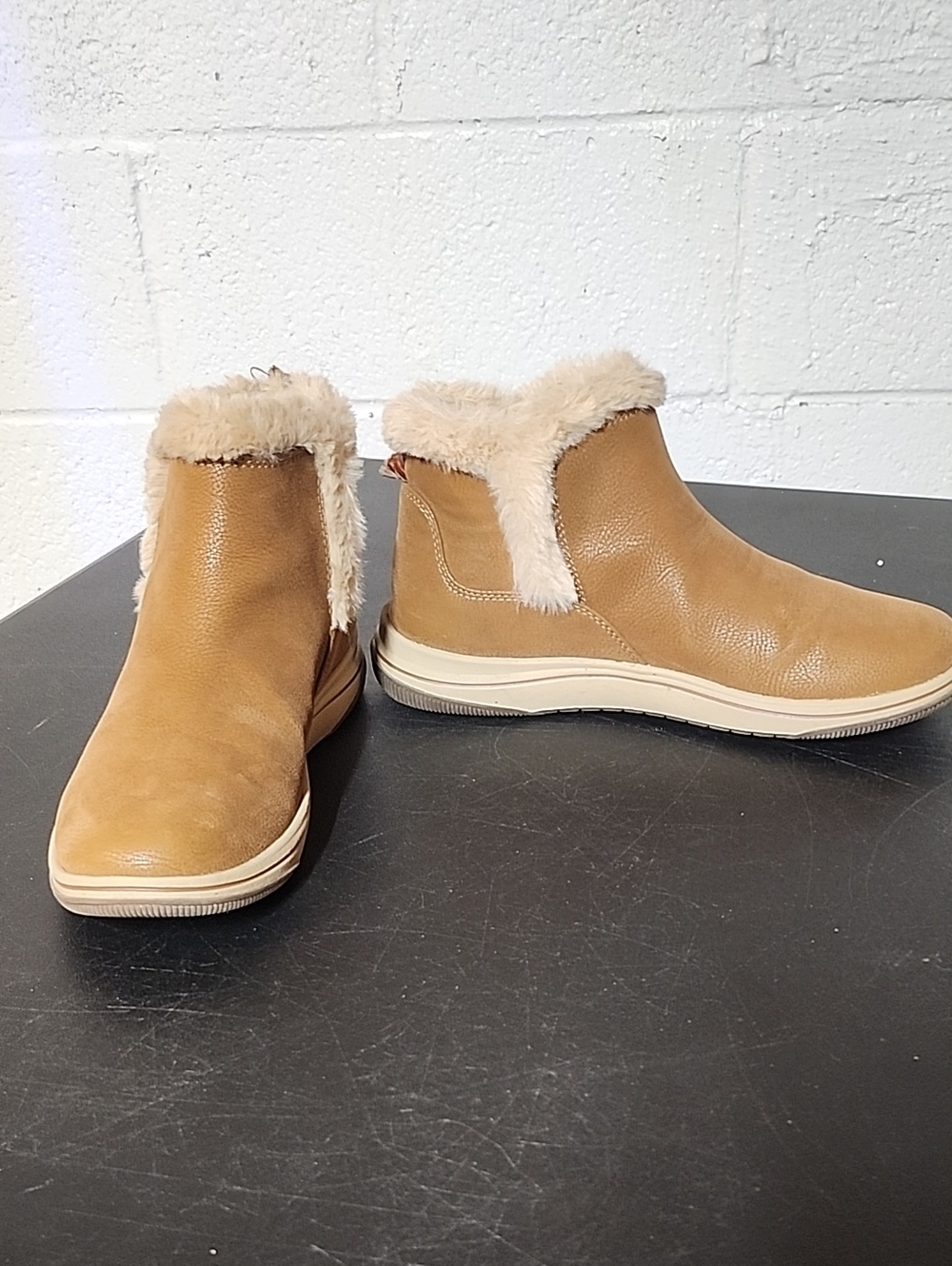 Clarks Tan Faux-Fur Cuffed Ankle Booties